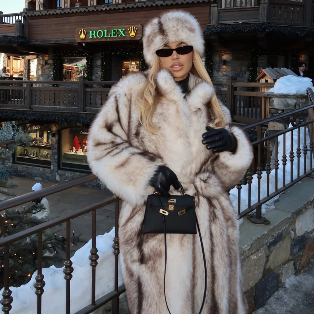 Diva boutique Luxe Instinct Faux Fur Coat